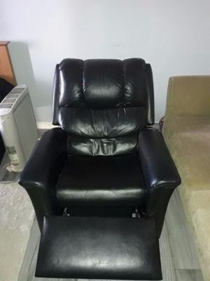 VENDO SILLÓN NEGRO DE CUERO RECLINABLE