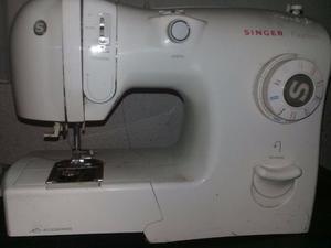 Vendo Maquina de Coser Singer Fashion funcionando