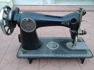 Máquina de coser sin pie