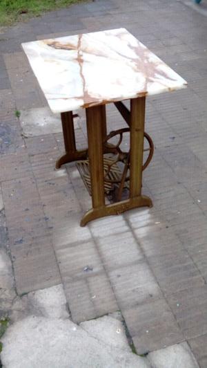 Vendo mesa con mármol