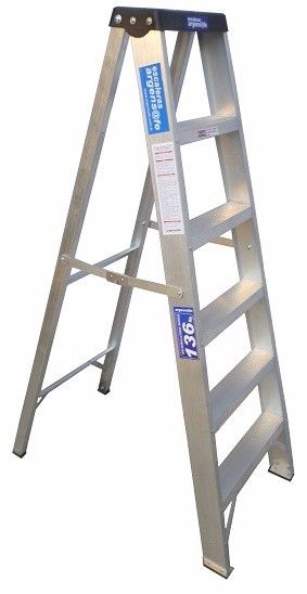 Escalera Aluminio Reforzada uso hogareño 6 escalones Altura