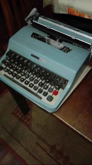 Maquina de escribir OLIVETTI Lettera 32