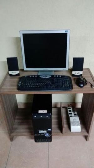 PC de escritorio completa (cpu, monitor, teclado, mouse,
