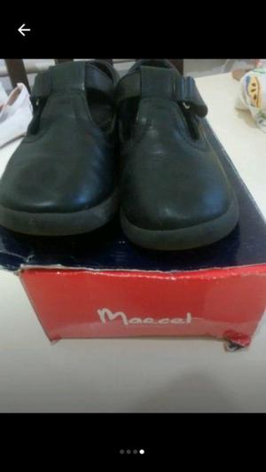 Zapatos escolares Marcel nro 33