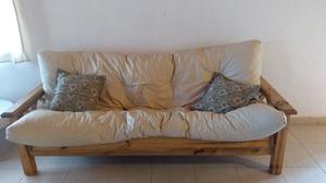 Se vende futón de pino con colchón. Muy poco uso