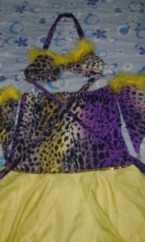 Vendo trajes para nena