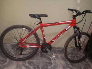 Bicicletas OLMO XC Series y HALLEY roja