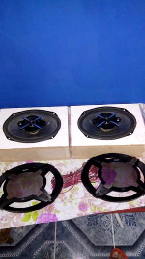 Vendo parlantes Sony