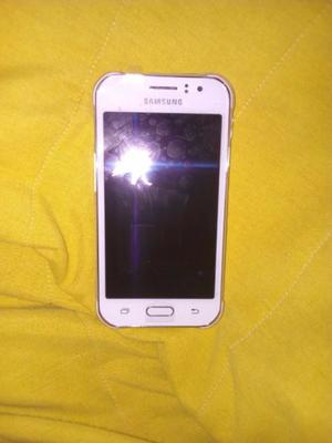 Vendo samsung J1 ace.