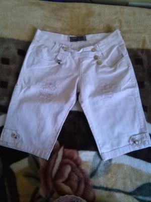 Bermudas jeans blanca y celeste