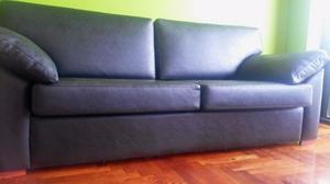 VENDO SOFA 3 CUERPOS ECO CUERO CALIDAD EXCELENTE.