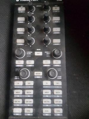 Controlador kontrol x1 mk1 en caja