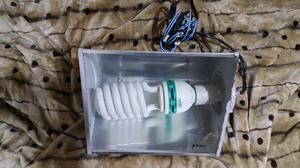 Reflector bajo consumo con lampara de 105w