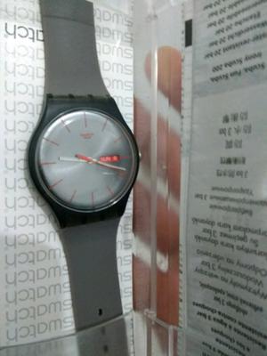 Reloj Swacht gris