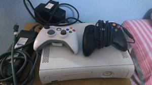 Vendo o permuto xbox 360 arcade completa a reparar