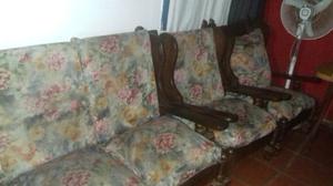 Sillones de algarrobo 1 de tres cuerpo y 2 individual $