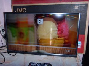 Televisor LED JVC Nuevo en caja, 32"