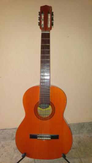 Guitarra criolla marca romantica