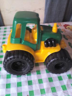 Tractor de juguete