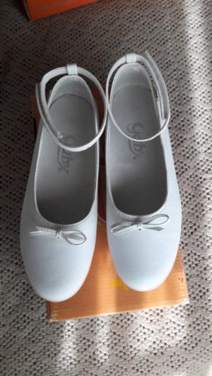 Zapatos blancos comunion