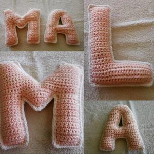 Letras tejidas al crochet (amigurumi)