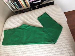 Pantalon Verde HyM. Usado en Buen Estado