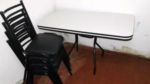 VENDO URGENTE MESA Y 4 SILLAS A 