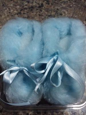 Zapatitos de bebe, peluche, precio unitario $70