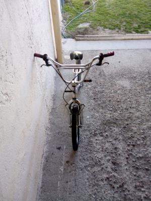 Bicicleta BMX cromada rodado 20