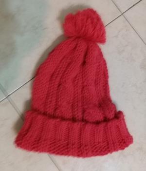 GORRO LANA ROJO CON POMPON