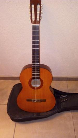 Guitarra criolla yamaha c40