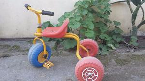 Triciclo y bici niño