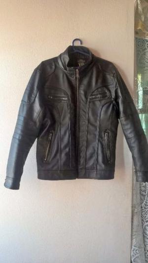 VENDO CAMPERA DE ECO CUERO