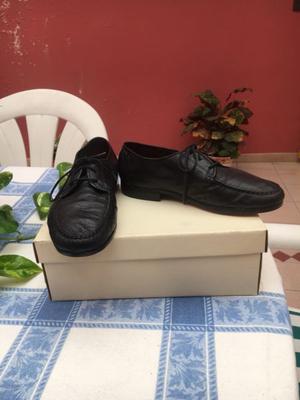 Zapatos Negros de Cabretilla