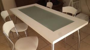 Mesa con 4 sillas