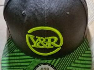 gorra con viscera Y&R