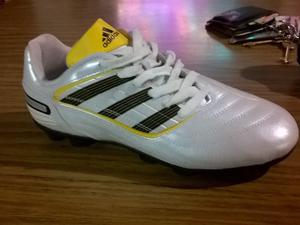 vendo botines adidas sin uso en caja nuevos