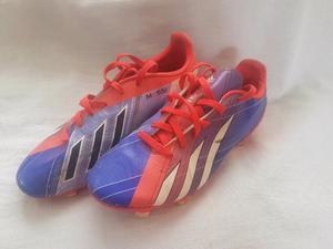 Botines con tapones Adidas. Talle 37.5