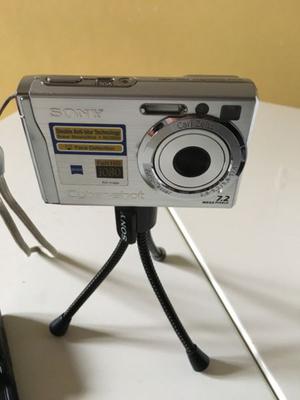 Camara Sony usada 7.2 M Pixels