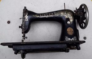 MAQUINA DE COSER SINGER ANTIGUA. Excelente estado