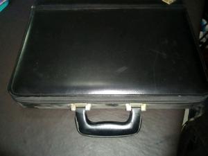 Portafolio maletin negro cuero