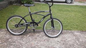 vendo en excelente estado bici rod 20 color negra con gliter