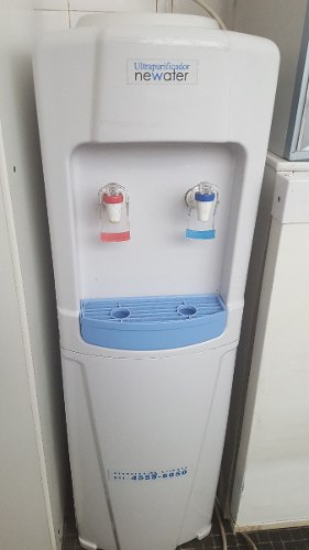 Dispenser De Agua Fría Y Caliente