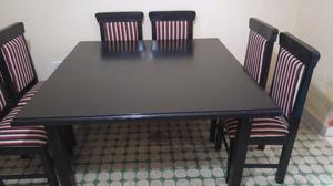 Vendo juego de Mesa y 8 sillas