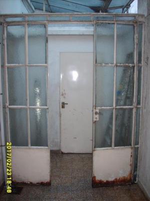 Puerta doble hierro c/vidrios vintage y ventana LIQUIDO