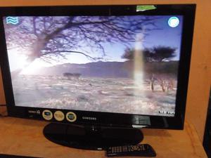 Televisor LCD 32", Samsung, control, impecable, poco uso