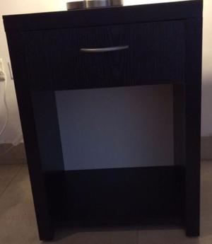 mesa de luz impecable por 2