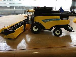 New Holland Cosechadora Cr