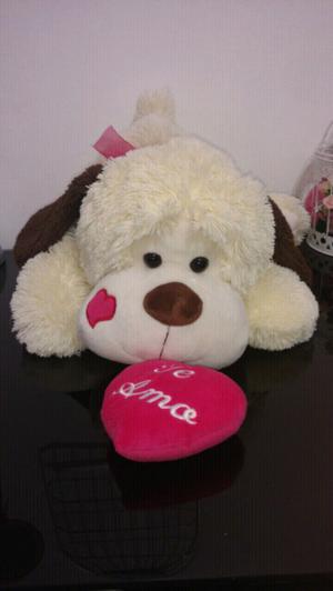 Perro de peluche acostado con corazón te amo 80cm