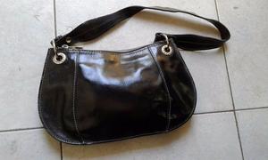 VENDO CARTERA CHICA DE VESTIR DE CUERO “PRUNE”.